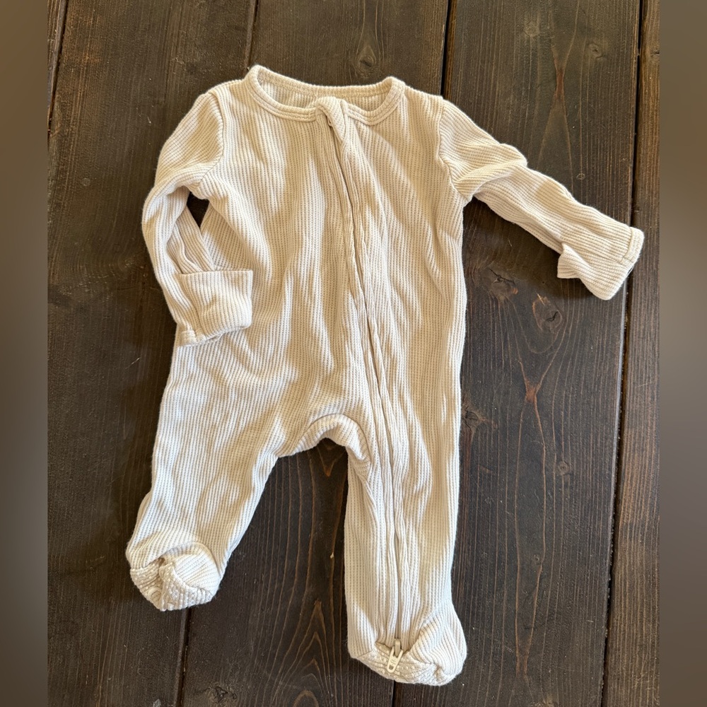 Caden Lane Neutral Zip Sleeper NB